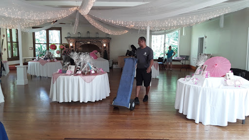 Moving and Storage Service «Two Men and a Truck», reviews and photos, 5850 Orange Dr, Davie, FL 33314, USA