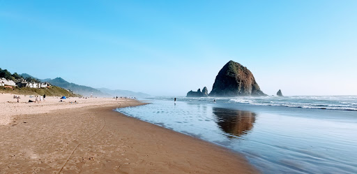 Grocery Store «Theresa Family Market», reviews and photos, 1170 S Hemlock St, Cannon Beach, OR 97110, USA