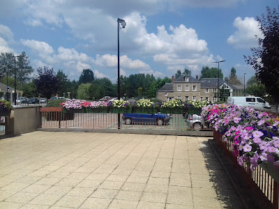 Place Yves Dossal à Saint-Germain-du-Corbeïs