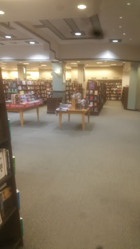 Book Store «Barnes & Noble», reviews and photos, 102 Park Ave #1, Willow Grove, PA 19090, USA