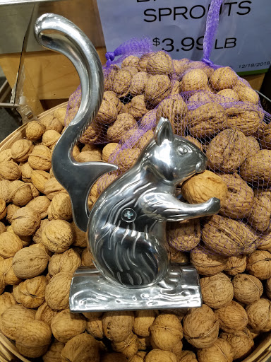 Grocery Store «New Seasons Market Arbor Lodge», reviews and photos, 6400 N Interstate Ave, Portland, OR 97217, USA