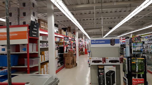 Office Supply Store «Staples», reviews and photos, 461-469 West St, Fort Lee, NJ 07024, USA