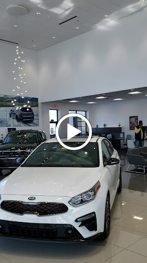 Car Dealer «Summit Place Kia», reviews and photos, 2200 Elizabeth Lake Rd, Waterford Twp, MI 48328, USA