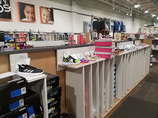 Shoe Store «DSW Designer Shoe Warehouse», reviews and photos, 12997 Fair Lakes Shopping Center, Fairfax, VA 22033, USA