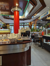 Atmosphère du Restaurant asiatique ROYAL SUSHI à Courbevoie - n°5