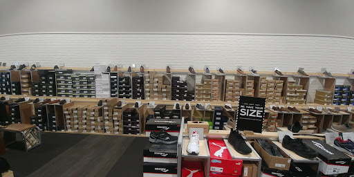 Shoe Store «DSW Designer Shoe Warehouse», reviews and photos, 7555 W Bell Rd, Peoria, AZ 85382, USA