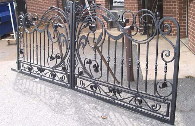 confectii metalice fier forjat balustrade inox garduri porti fier forjat tulcea - <nil>