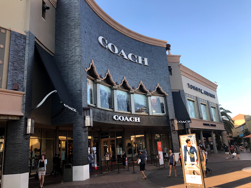 Outlet mall Burbank