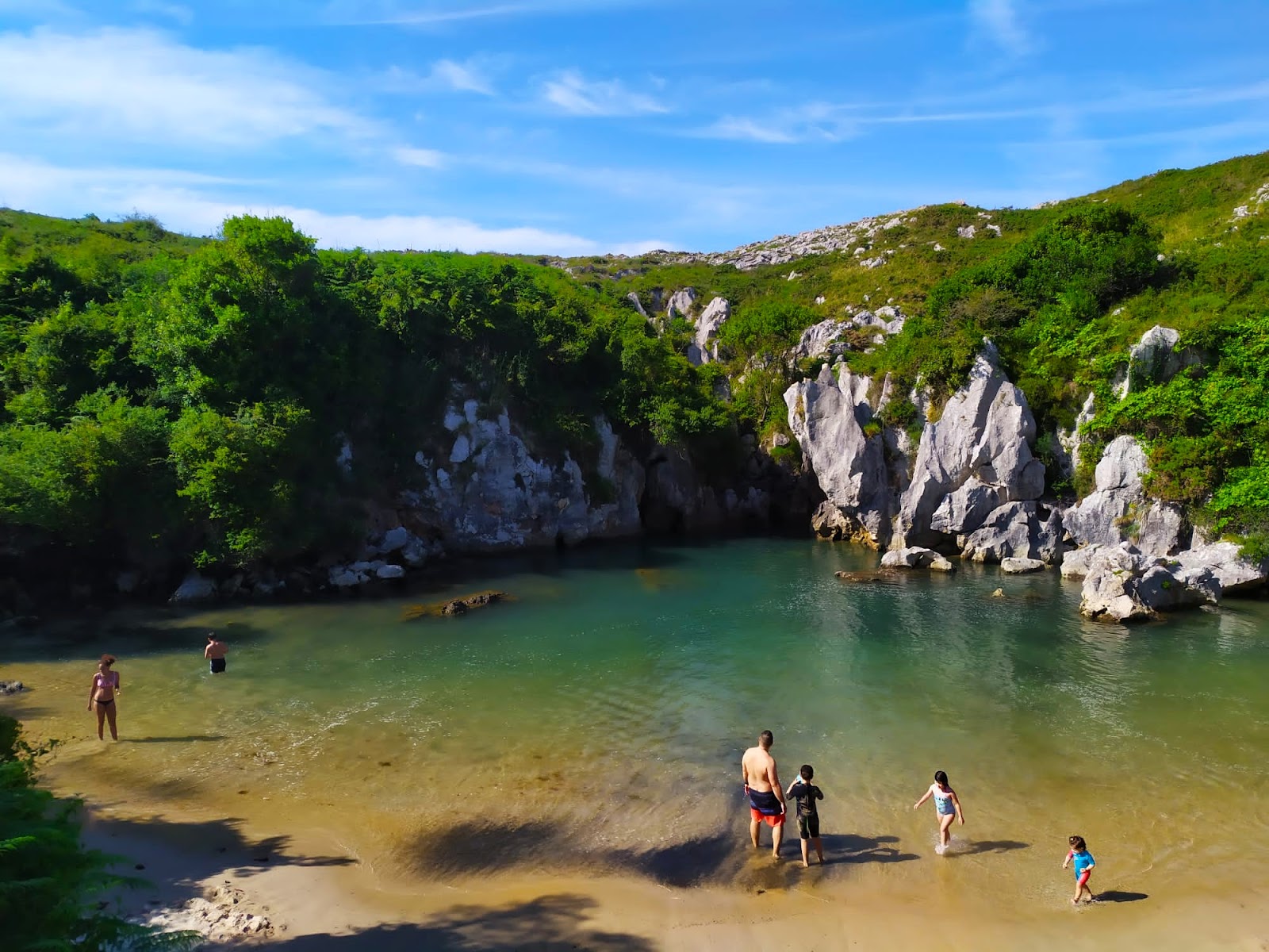 Playa Gulpiyuri photo #8
