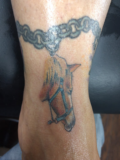 Tattoo Shop «Stay True Tattoo Studio», reviews and photos, 1111 Avenue J, Lubbock, TX 79413, USA