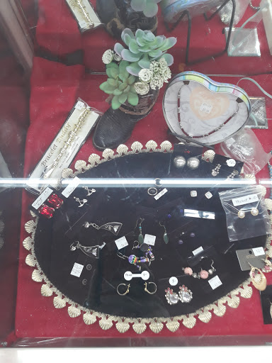 Thrift Store «Hospice Thrift Store», reviews and photos, 503 E Seltice Way # F, Post Falls, ID 83854, USA