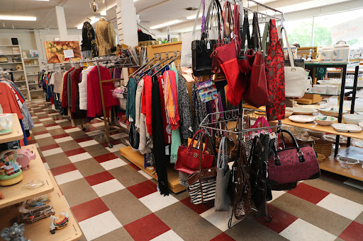 Thrift Store «Lodi House Thrift Store», reviews and photos, 221 W Lodi Ave, Lodi, CA 95240, USA