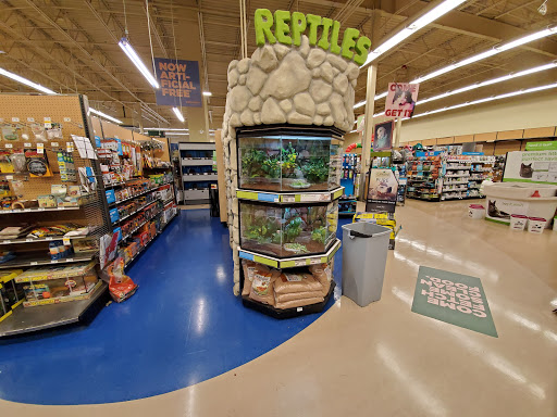 Pet Supply Store «Petco Animal Supplies», reviews and photos, 160 S Mannheim Rd #100, Hillside, IL 60162, USA
