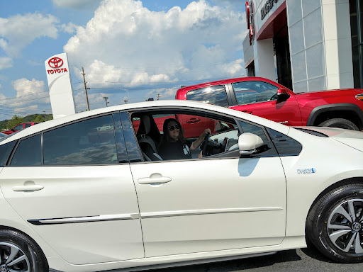 Toyota Dealer «Toyota of Kingsport», reviews and photos, 2525 E Stone Dr, Kingsport, TN 37660, USA