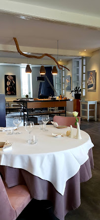 Atmosphère du Restaurant gastronomique Auberge Saint Jean à Saint-Jean-de-Blaignac - n°9