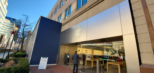 Computer Store «Apple Reston», reviews and photos, 11949 Market St, Reston, VA 20190, USA