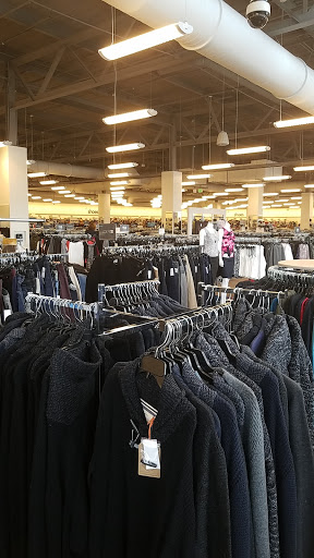 Department Store «Nordstrom Rack Mayfair Collection», reviews and photos, 11500 W Burleigh St, Wauwatosa, WI 53222, USA