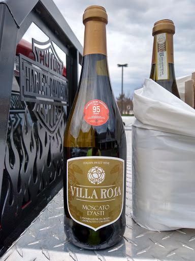 The Wine House, 8240 Cazenovia Rd # 40, Manlius, NY 13104, USA, 