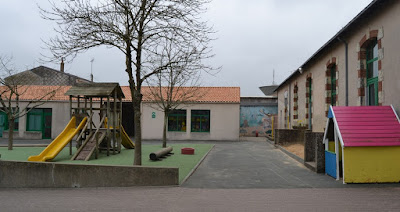 Ecole primaire privée notre dame bourg sous la roche à La Roche-sur-Yon