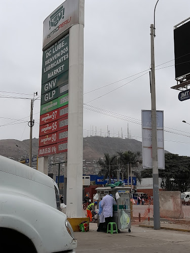 Opiniones de PetroPeru en Chorrillos - Gasolinera