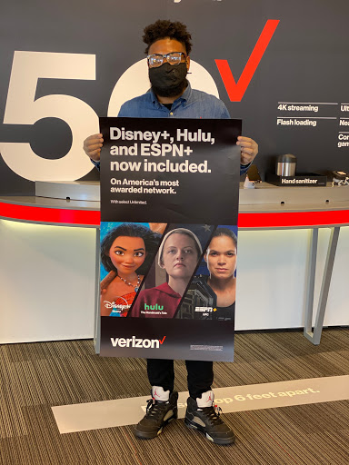 Cell Phone Store «Verizon», reviews and photos, 410 S University Ave Ste 130, Little Rock, AR 72205, USA