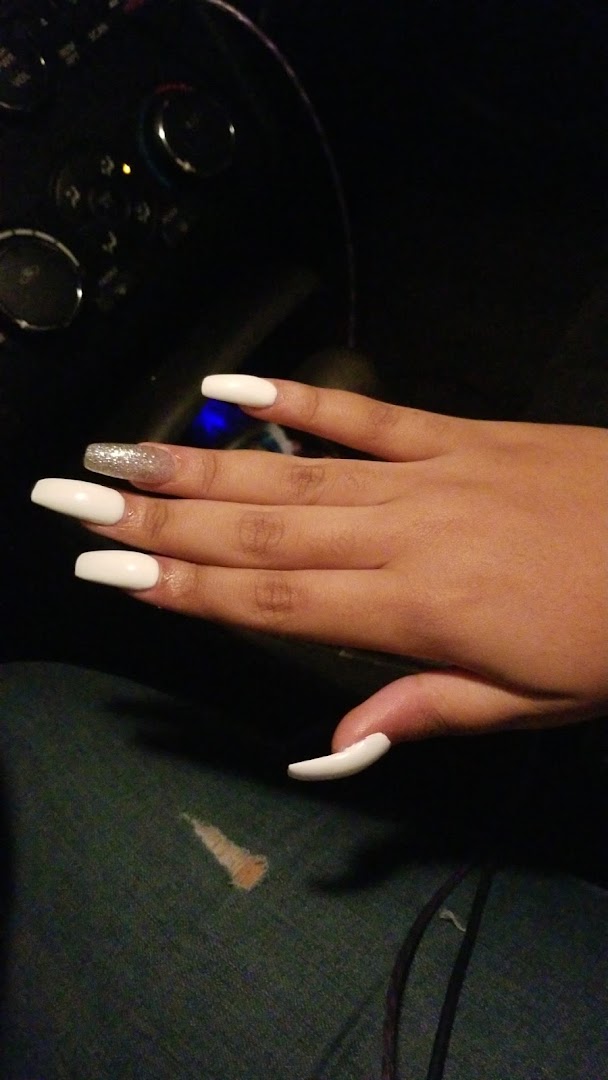 Nails For U