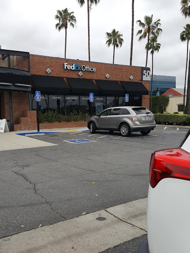 Print Shop «FedEx Office Print & Ship Center», reviews and photos, 50 Centerpointe Dr Suite B, La Palma, CA 90623, USA
