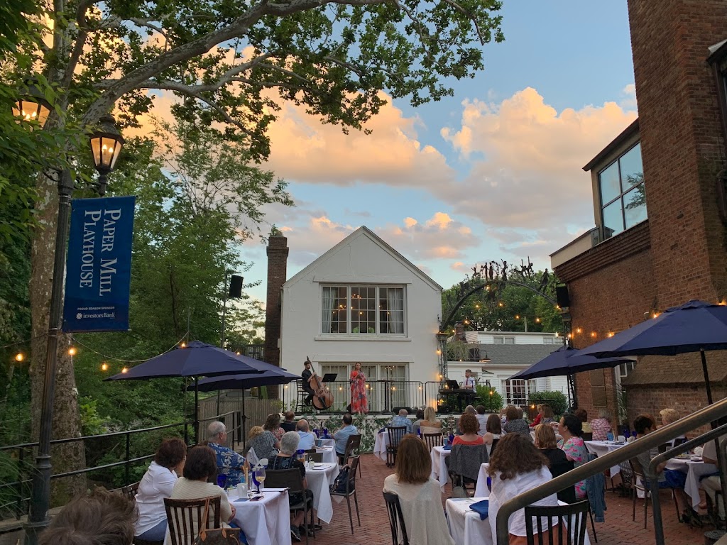 The Carriage House Restaurant 07041