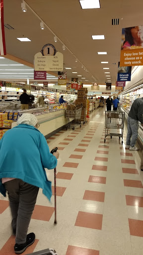 Grocery Store «Market Basket», reviews and photos, 95 Sutton Ave, Oxford, MA 01540, USA