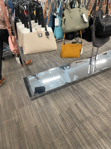 Department Store «Nordstrom Rack Shelbyville Road Plaza», reviews and photos, 4600 Shelbyville Rd, Louisville, KY 40207, USA