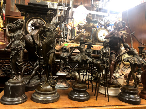 Antiques Fair Warsaw (Bronisze Wholesale Market area)