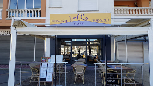 La Ola Café