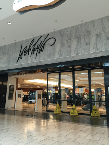 Lord & Taylor, 9629 Carousel Center, Syracuse, NY 13290, USA, 