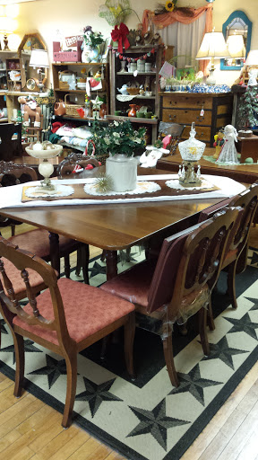 Antique Store «Antiques & Rusty Relics», reviews and photos, 3570 Fancher Rd, Holley, NY 14470, USA