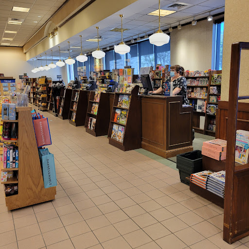 Book Store «Barnes & Noble Bookstores», reviews and photos, 2325 S Stemmons Fwy #401, Lewisville, TX 75067, USA