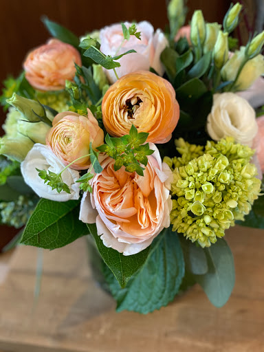 Florist «Guilford White House Florist», reviews and photos, 966 Boston Post Rd, Guilford, CT 06437, USA