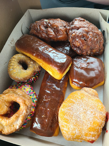 Donut Shop «Old Town Donut Shop», reviews and photos, 3941 Mid Rivers Mall Dr, St Peters, MO 63376, USA