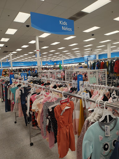 Clothing Store «Ross Dress for Less», reviews and photos, 7065 Cermak Rd, Berwyn, IL 60402, USA