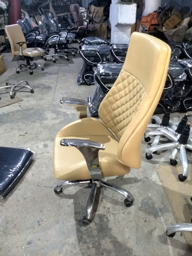 प्लाजा - कार्यालय भारत में कुर्सियों निर्माता