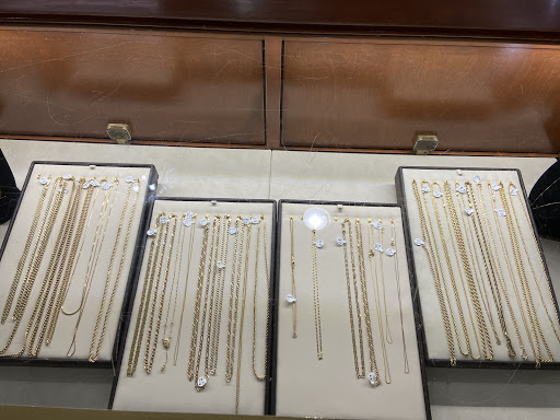 Pawn Shop «Gold & Pawn», reviews and photos, 2291 S Cleveland Ave, Fort Myers, FL 33901, USA