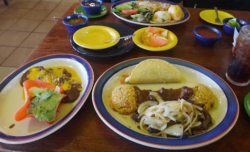 Mexican Restaurant «La Margarita Mexican Restaurant & Oyster Bar», reviews and photos, 120 Produce Row, San Antonio, TX 78207, USA