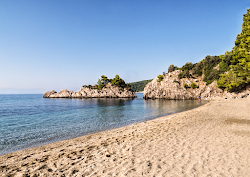 Photo de Stafilos beach et ses beaux paysages