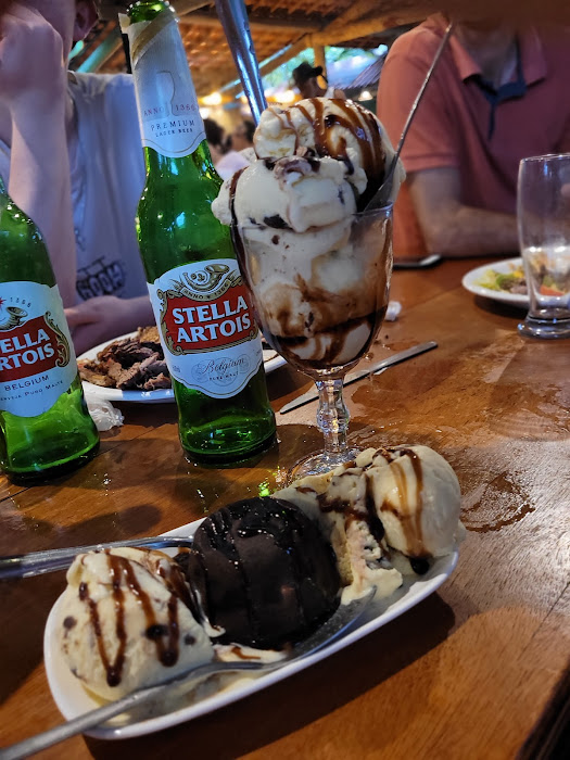Restaurant near Villas Hotel
