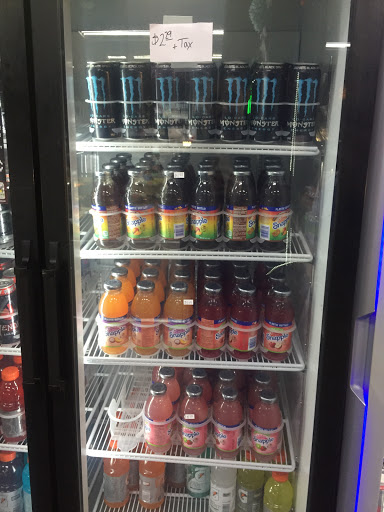 Tobacco Shop «Relax Smoke Shop», reviews and photos, 6 W 39th St, Kansas City, MO 64111, USA