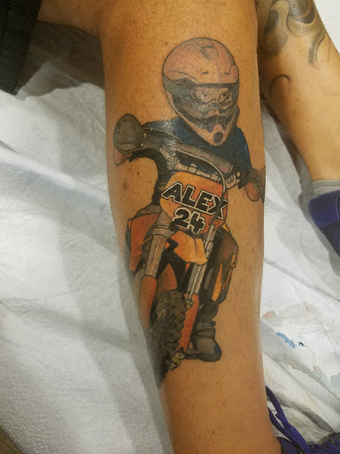 Tattoo Shop «Hotrod Tattoo», reviews and photos, 801 N Arizona Ave, Chandler, AZ 85225, USA