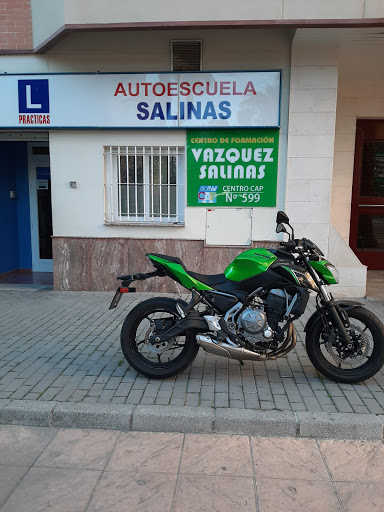 Autoescuela Salinas / Centro de formación Vázquez Salinas, Centro educativo en Motril,Granada
