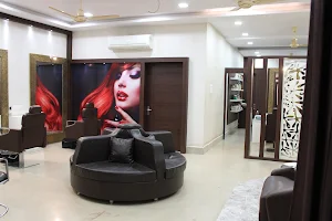 She's Beauty Parlour - Best Beauty Parlour, Makeup Artist, Beauty Salon & Academy image