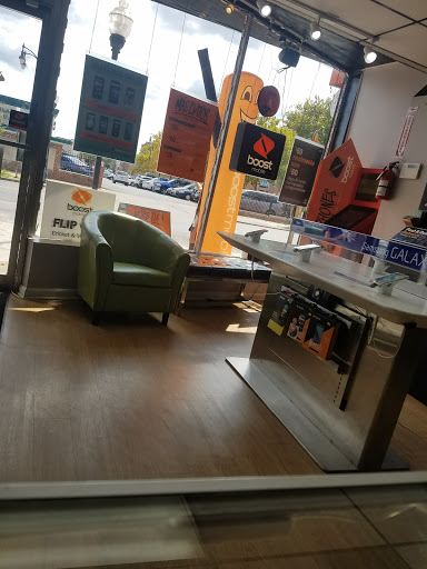 Cell Phone Store «Boost Mobile Store By Super Mobile», reviews and photos, 3806 Eastern Ave, Baltimore, MD 21224, USA