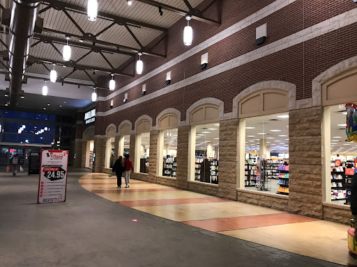 Book Store «Barnes & Noble», reviews and photos, 6501 Grape Rd #1200, Mishawaka, IN 46545, USA