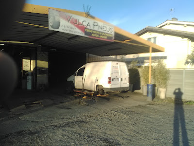 Vulca Pneu à Vayres